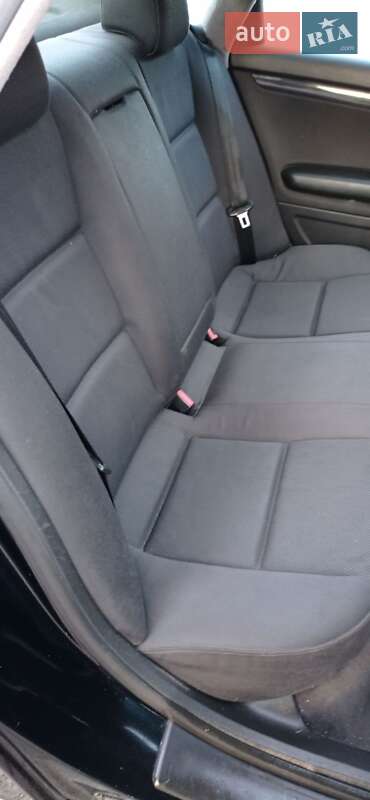 Седан Audi A4 2003 в Кам'янському