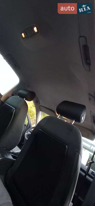 Седан Audi A4 2003 в Каменском