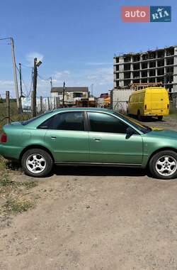 Седан Audi A4 1997 в Одессе