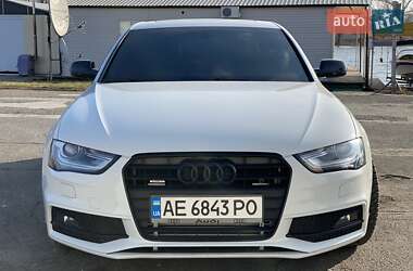 Седан Audi A4 2014 в Львове