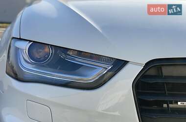 Седан Audi A4 2014 в Львове