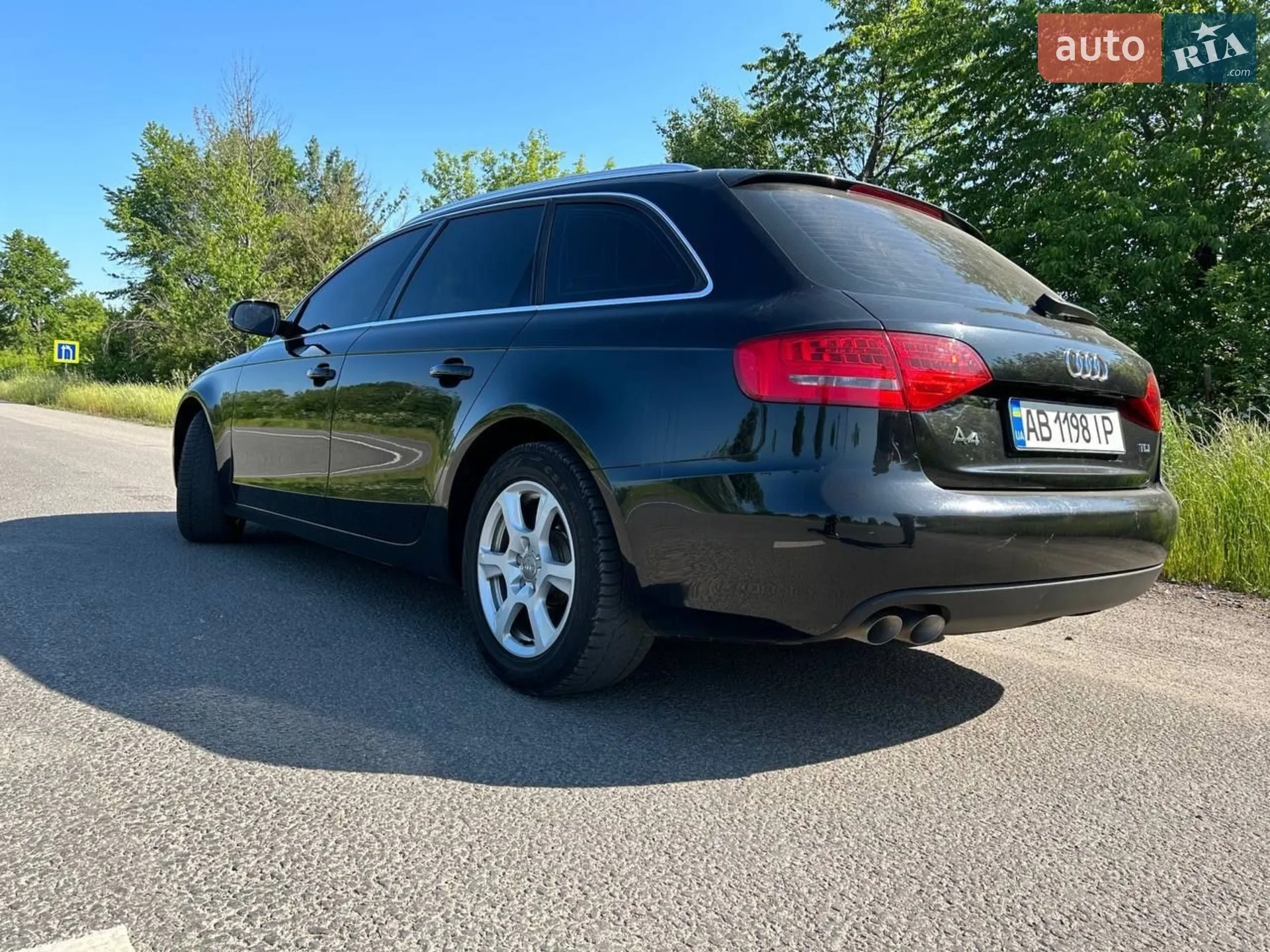 2010 Audi A4 - мініатюра 11