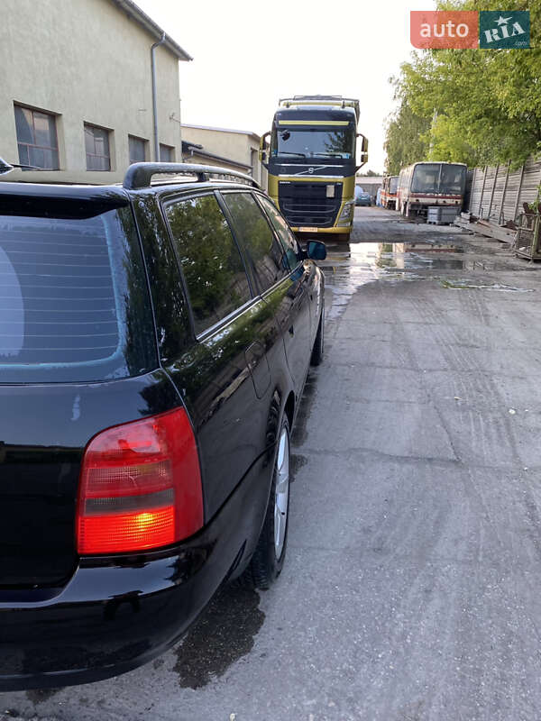 Универсал Audi A4 1998 в Виннице