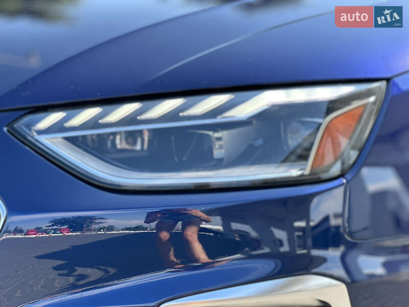 Седан Audi A4 2020 в Одессе