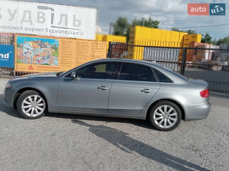 Седан Audi A4 2010 в Полтаве