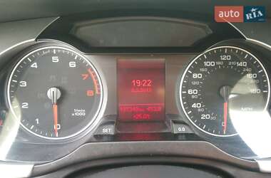 Седан Audi A4 2010 в Львове