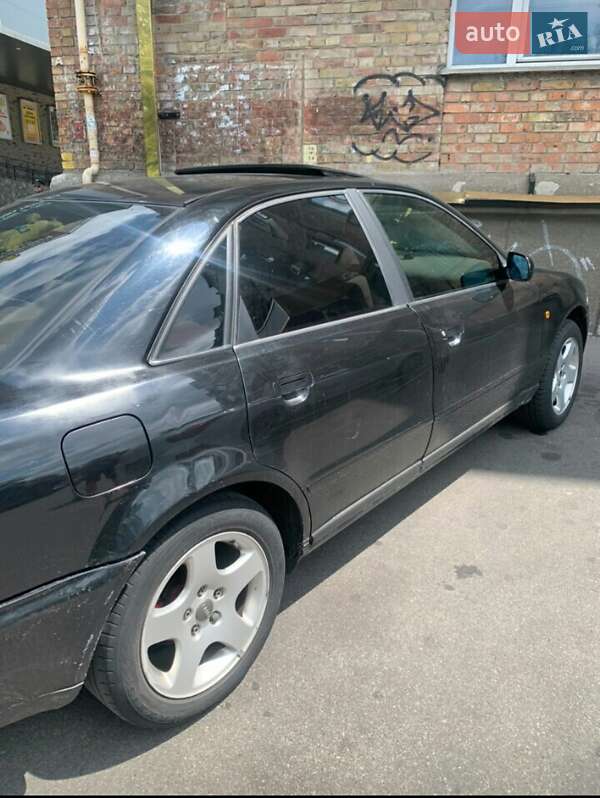 Седан Audi A4 1998 в Киеве