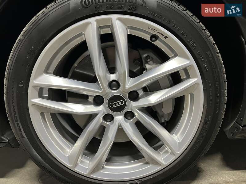 Седан Audi A4 2022 в Києві