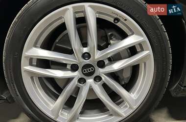 Седан Audi A4 2022 в Киеве