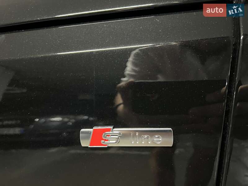 Седан Audi A4 2022 в Києві