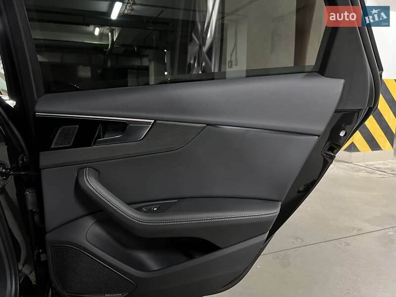Седан Audi A4 2022 в Києві