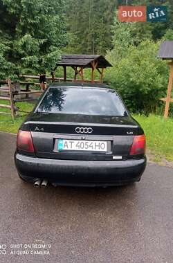 Седан Audi A4 1996 в Верховине