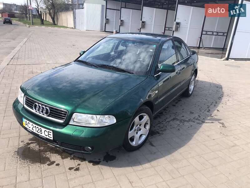 Седан Audi A4 1998 в Луцке