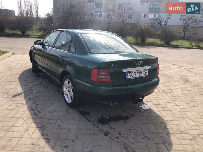 Седан Audi A4 1998 в Луцке