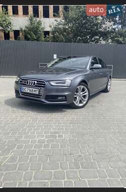 Седан Audi A4 2015 в Львове