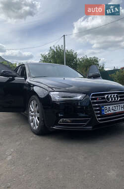 Седан Audi A4 2012 в Гайвороне