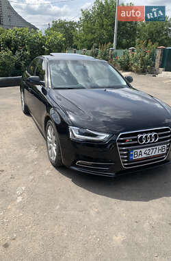 Седан Audi A4 2012 в Гайвороне