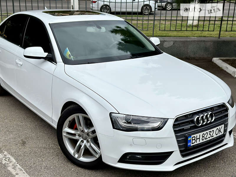 Седан Audi A4 2013 в Одессе