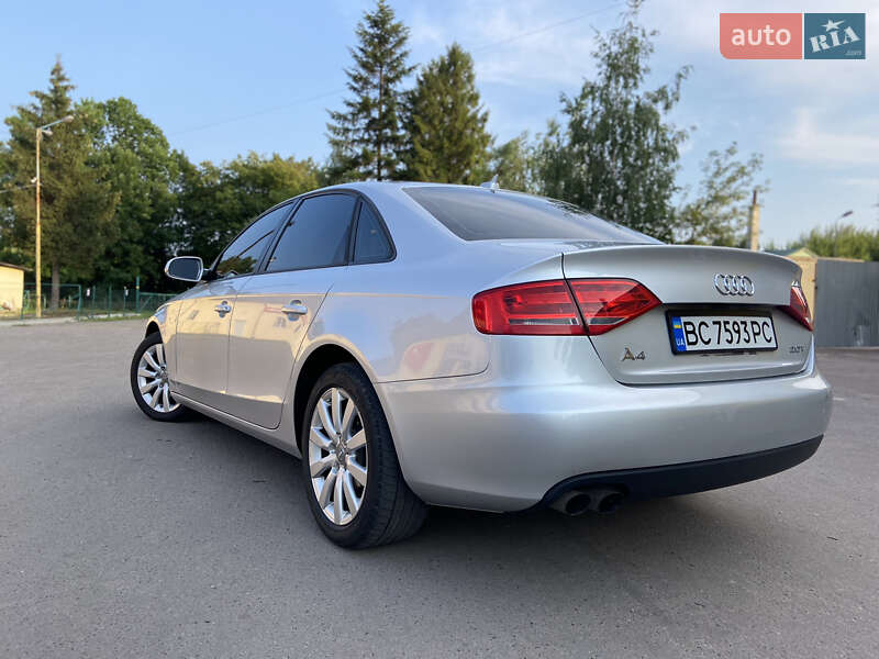 Седан Audi A4 2011 в Самборе
