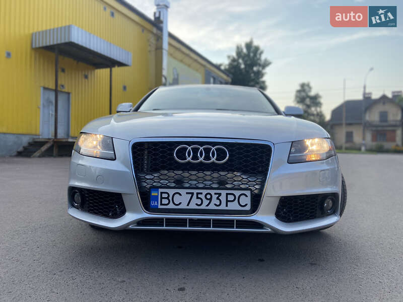 Седан Audi A4 2011 в Самборе