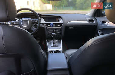 Седан Audi A4 2011 в Самборі