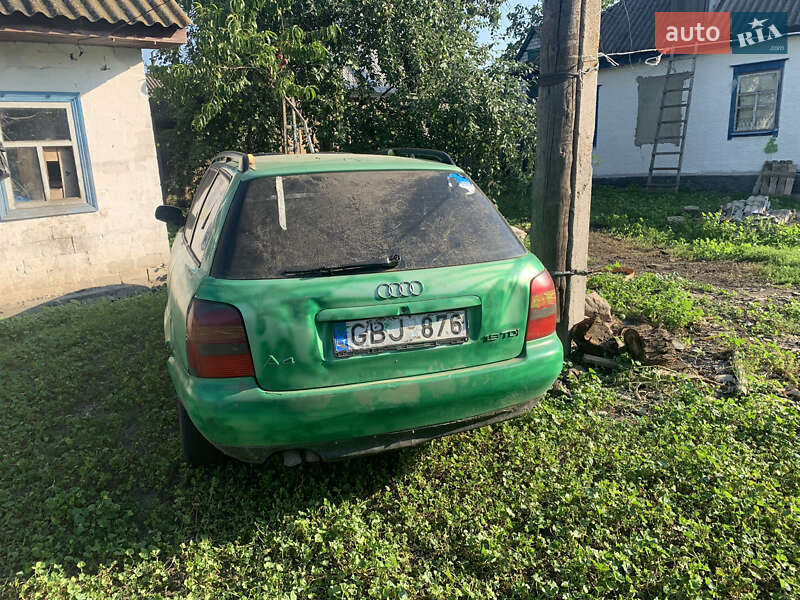 Универсал Audi A4 1996 в Гребенке