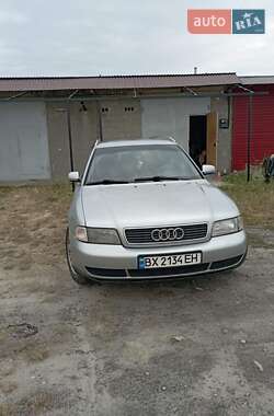 Универсал Audi A4 1998 в Нетешине