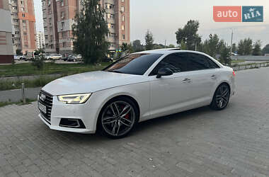 Седан Audi A4 2018 в Сумах