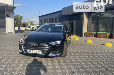 Седан Audi A4 2021 в 