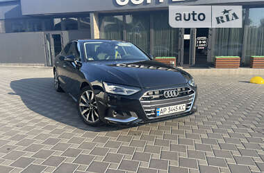 Седан Audi A4 2021 в 