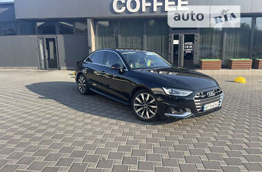 Седан Audi A4 2021 в 