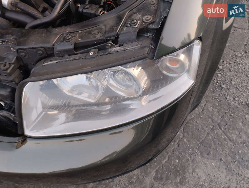 Седан Audi A4 2001 в Ратным