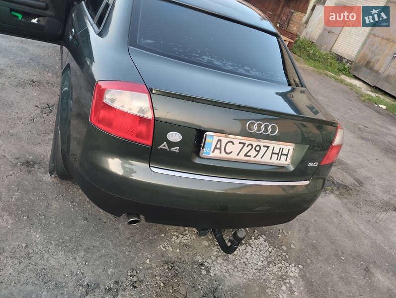 Седан Audi A4 2001 в Ратным