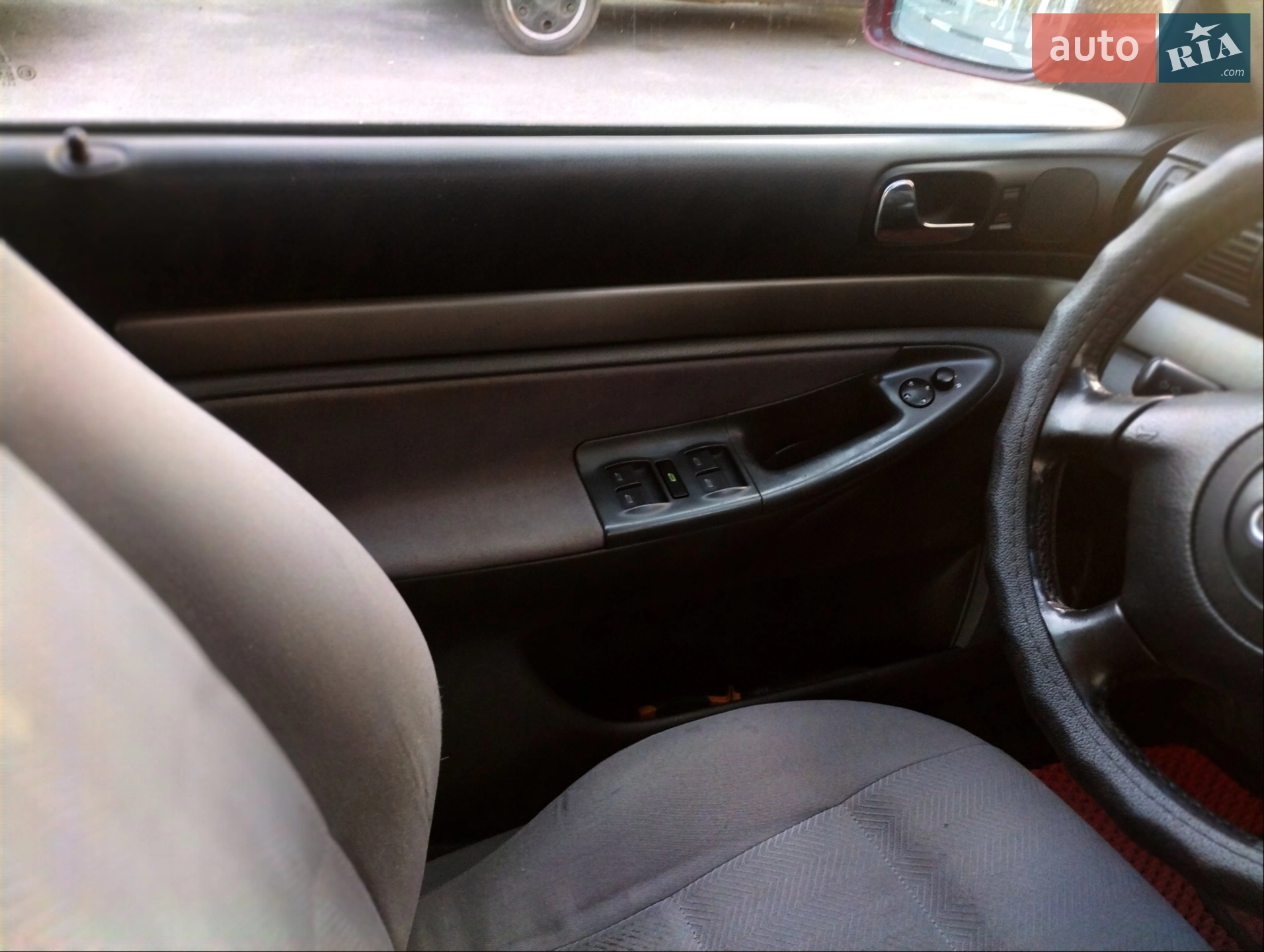 Audi A4 1999 VIN WAUZZZ8DZWA167707 фото оголошення 9 з 24
