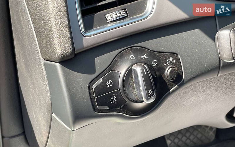 Седан Audi A4 2013 в Стрые