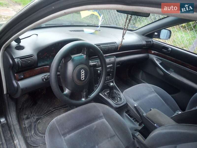 Універсал Audi A4 1998 в Івано-Франківську