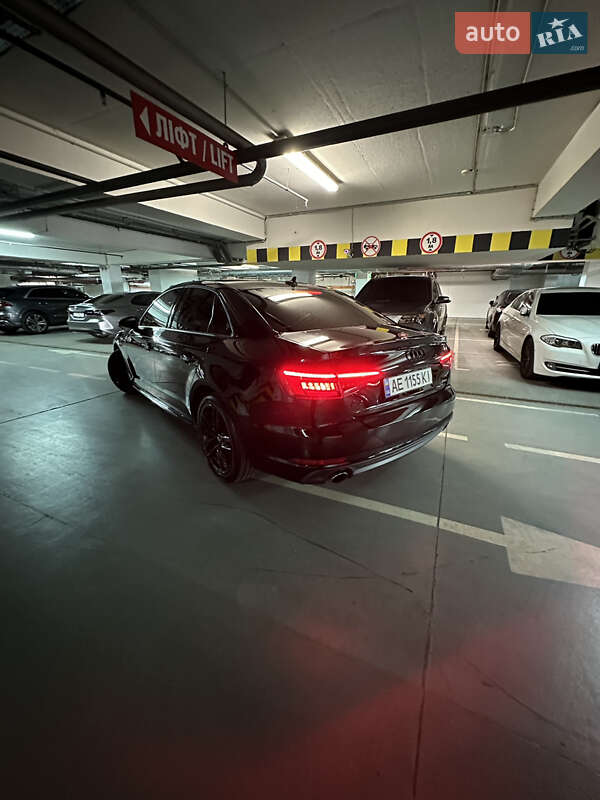 Седан Audi A4 2016 в Києві