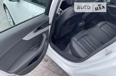 Седан Audi A4 2016 в 