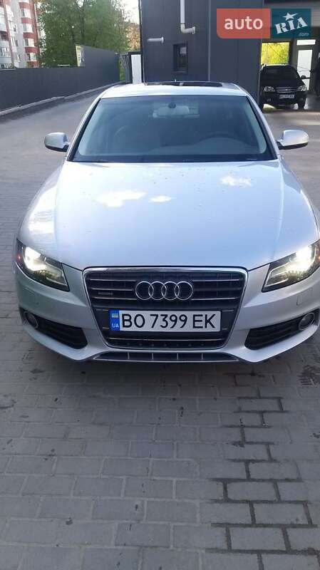 Седан Audi A4 2012 в Тернополе