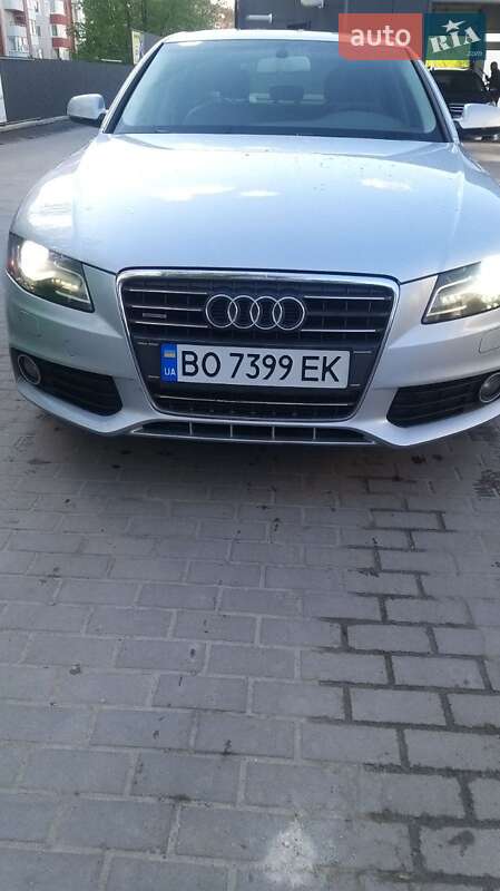 Седан Audi A4 2012 в Тернополе