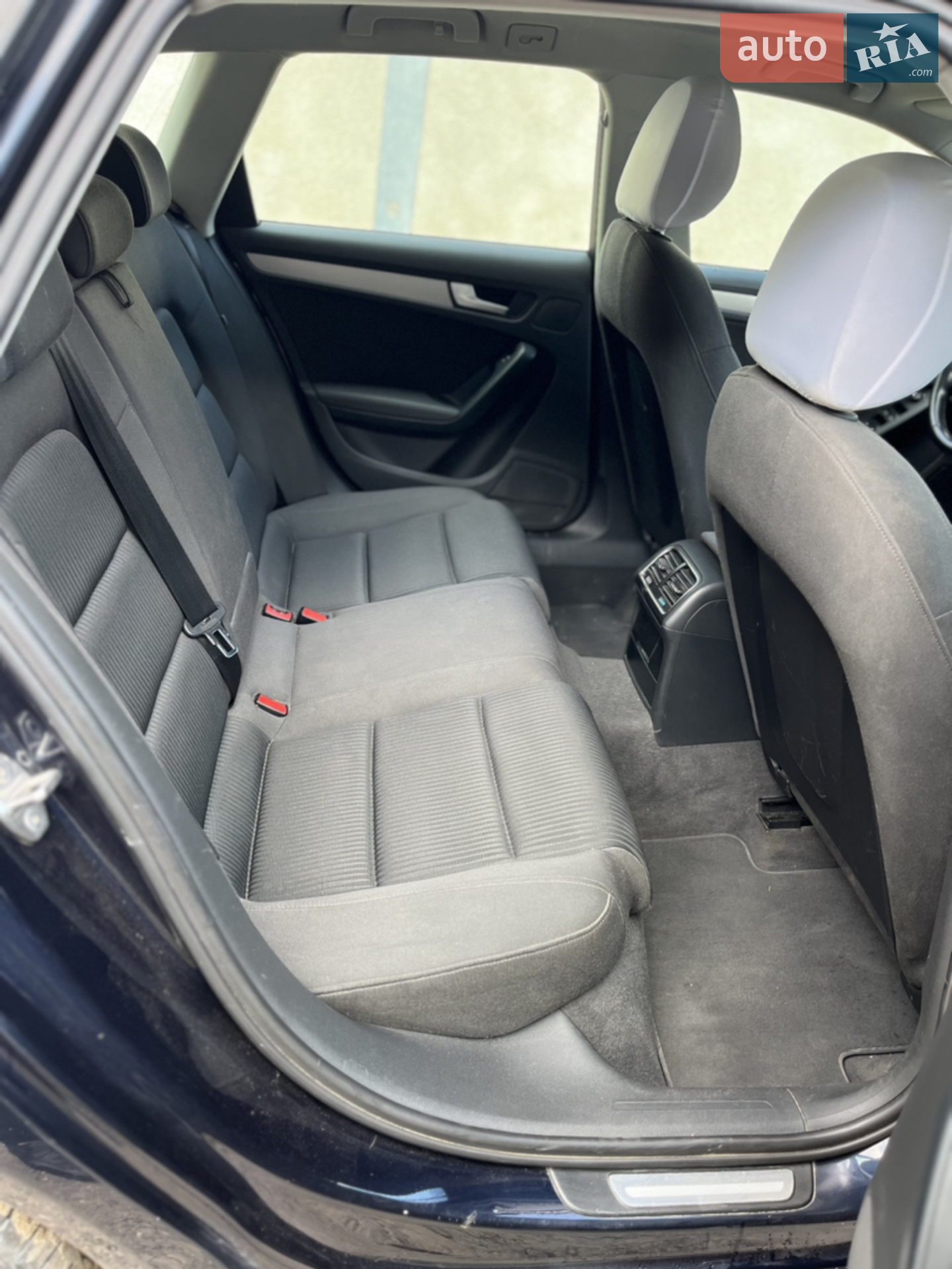 2010 Audi A4 - мініатюра 17