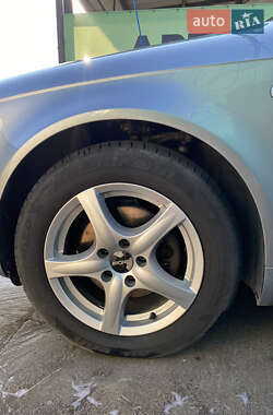 Седан Audi A4 2005 в Днепре