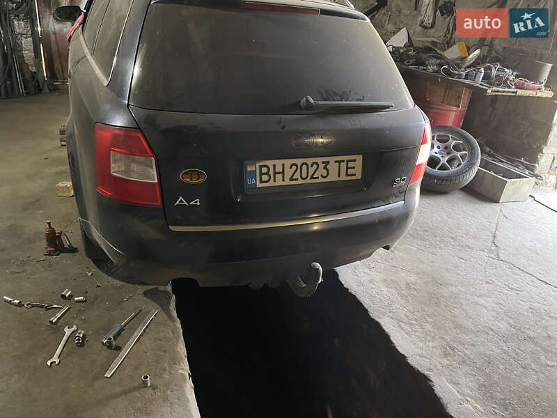Универсал Audi A4 2001 в Раздельной