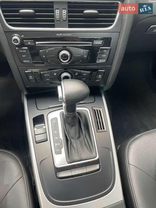 Седан Audi A4 2014 в Ивано-Франковске