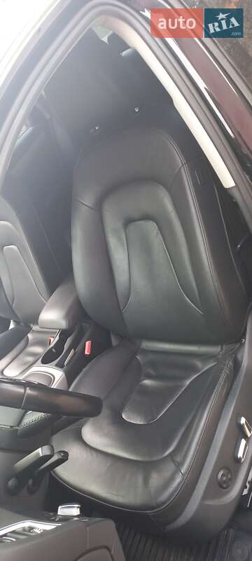 Седан Audi A4 2012 в Ровно