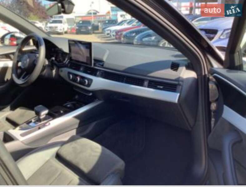 Универсал Audi A4 2020 в Киеве