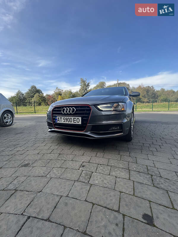 Седан Audi A4 2013 в Ивано-Франковске