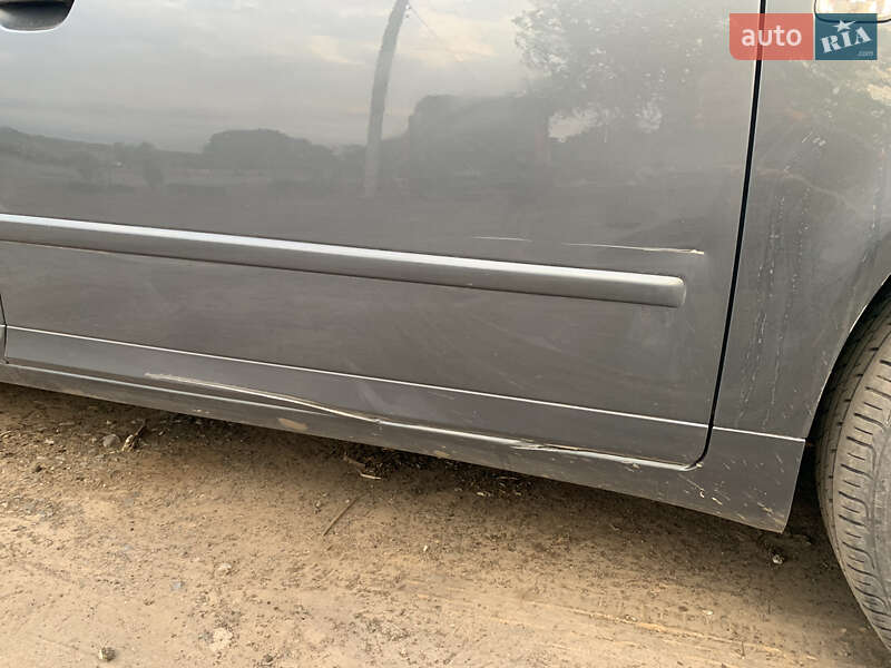 Универсал Audi A4 2005 в Доброполье