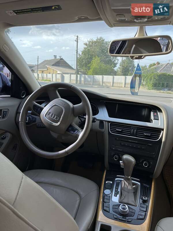 Седан Audi A4 2008 в Звягеле
