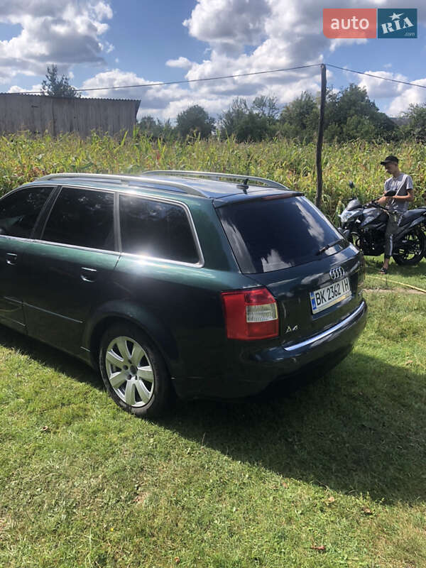 Универсал Audi A4 2004 в Рокитном
